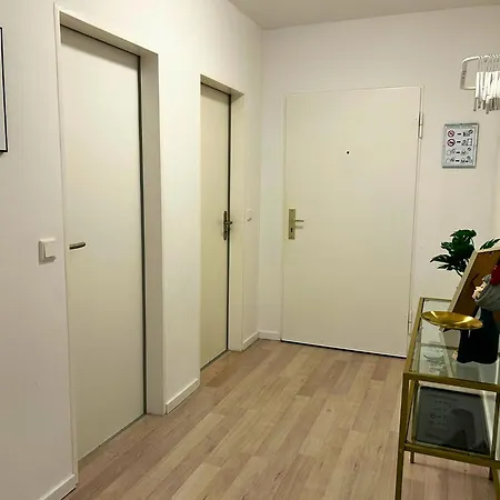 Monteurwohnungen Burchard I Paracelsus - Platz Fuer 5 Personen * Coburg