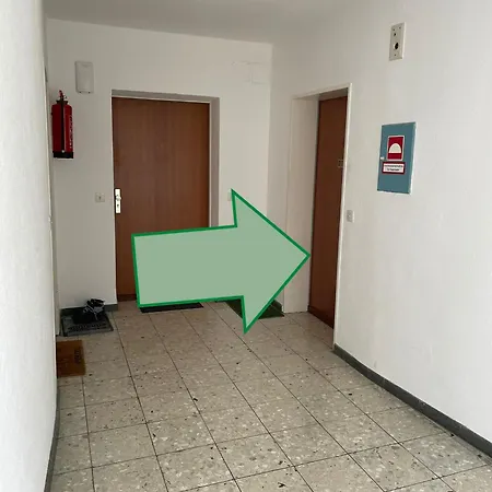 Monteurwohnungen Burchard I Paracelsus - Platz Fuer 5 Personen * Coburg