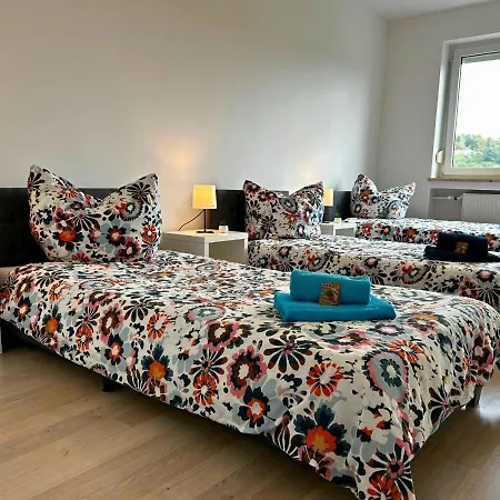 Apartment Monteurwohnungen Burchard I Paracelsus - Platz Fuer 5 Personen Coburg