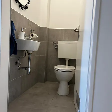 Monteurwohnungen Burchard I Paracelsus - Platz Fuer 5 Personen Appartement Coburg
