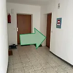 Monteurwohnungen Burchard I Paracelsus - Platz Fuer 5 Personen * Coburg