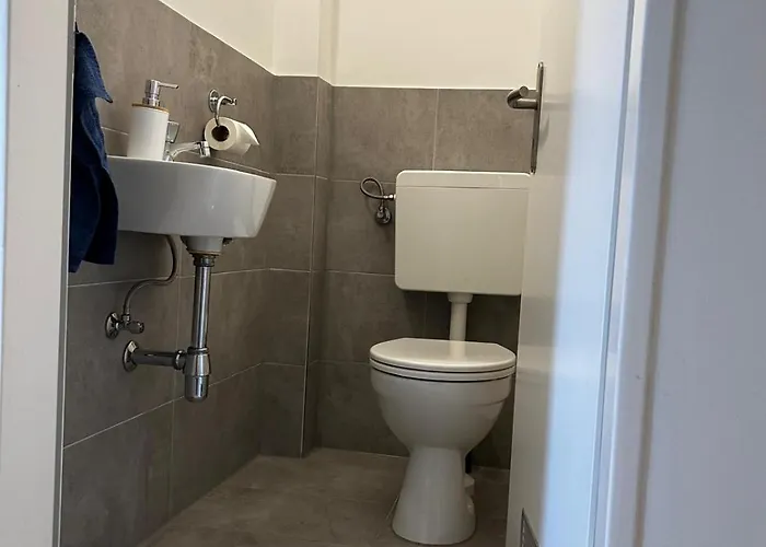 Monteurwohnungen Burchard I Paracelsus - Platz Fuer 5 Personen Appartement Coburg